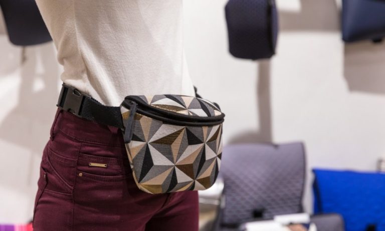 Travel Light: The Benefits of Waist Bags for Women