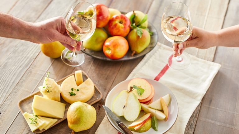 White Wine and Cheese: The Perfect Pairing for Your Next Party