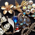 The Art of Selecting Meaningful Vintage Jewelry: A Guide to Finding Your Perfect Piece