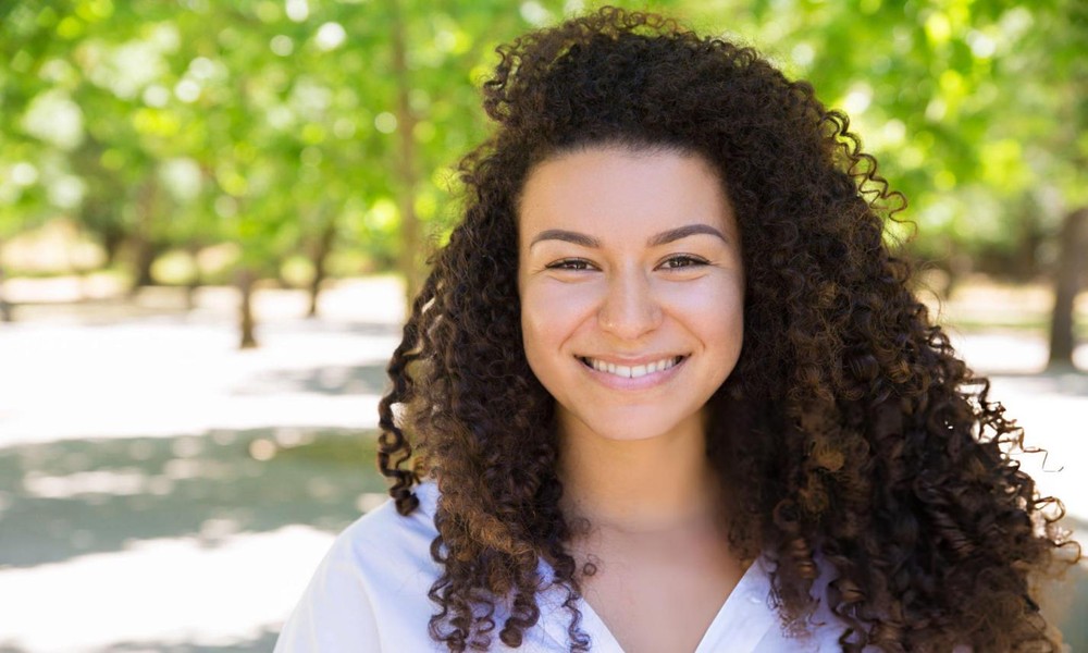 10 Mistakes That Make Burmese Curly Hair Bundles Look Frizzy, Dry, Flat, or Undefined